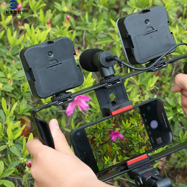 Smartphone Video Rig Kit with LED Fill Light & Microphone All-in-One ...